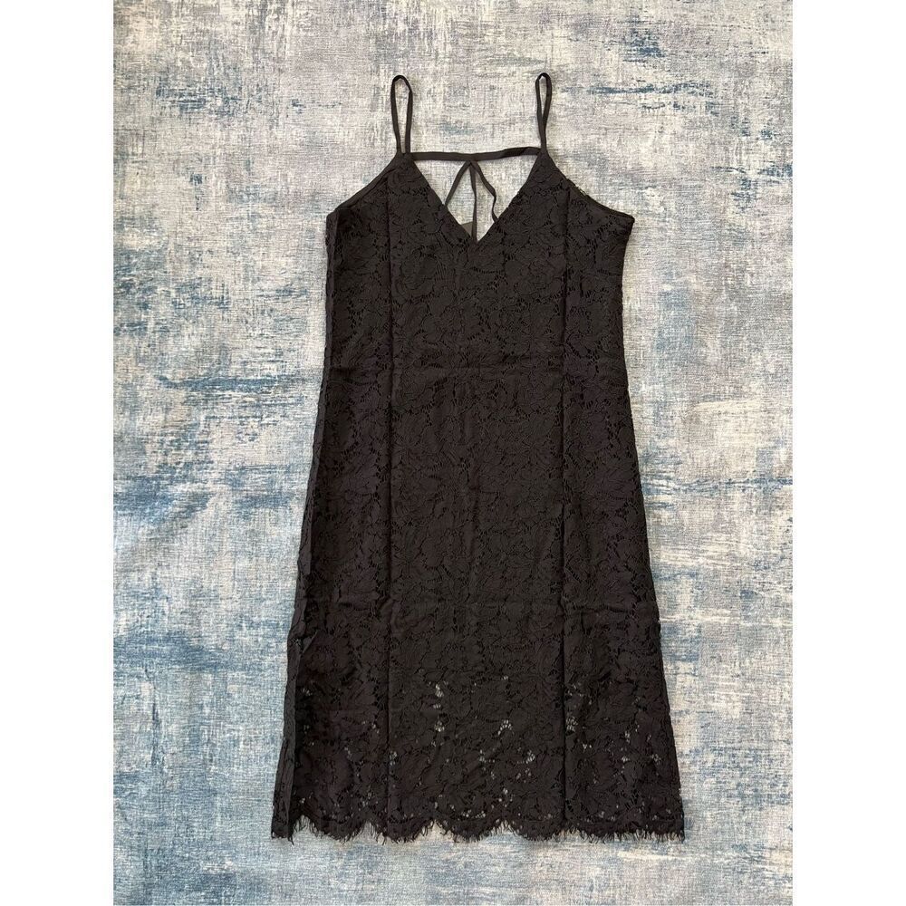NWT! Chaser Black Floral Lace Scallop Hem Strappy Slip Dress Medium